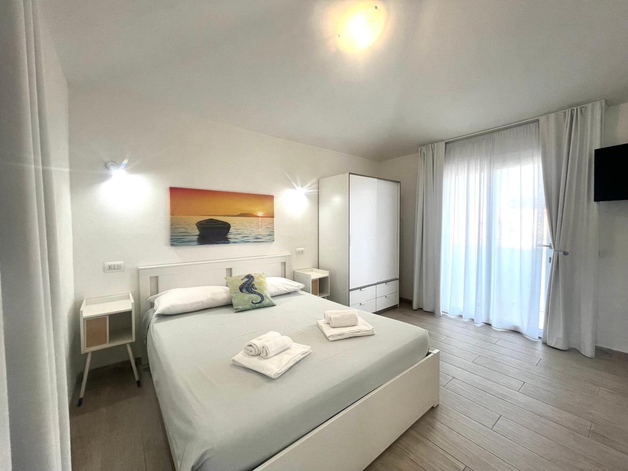 Case Vacanze "Bianco Mare" Porto Pino Exterior photo
