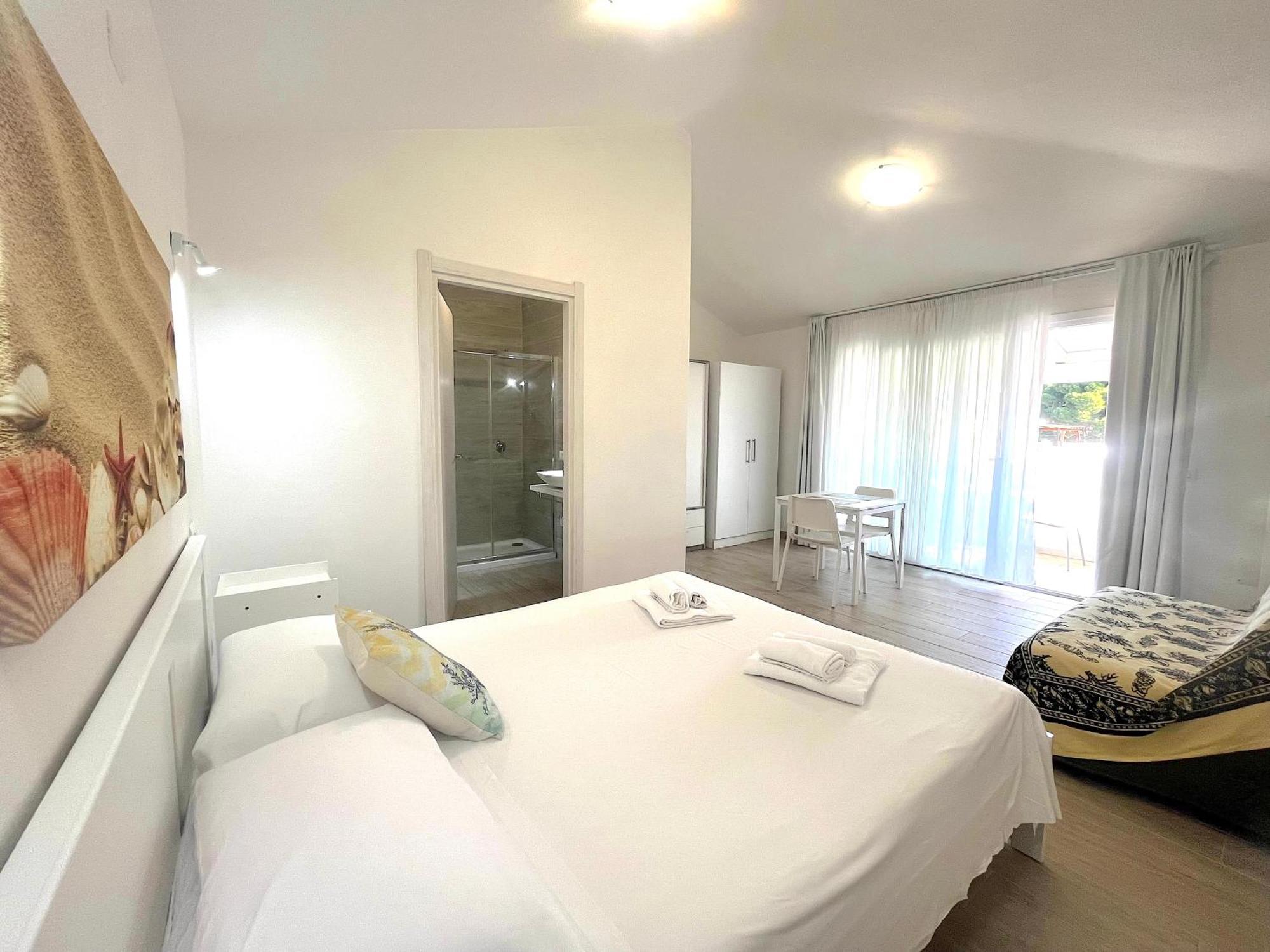 Case Vacanze "Bianco Mare" Porto Pino Exterior photo